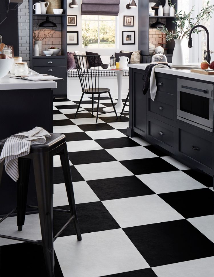 checkered LVT Floors in a Sarasota, FL, kitchen
